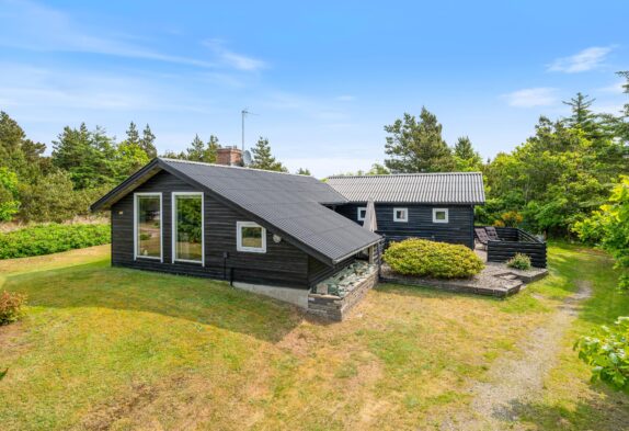 Schönes Ferienhaus mit Kaminofen und Sauna