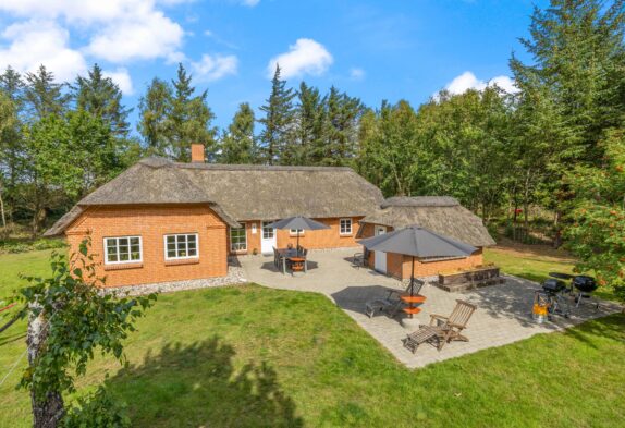 Schönes Ferienhaus auf großem Grundstück in Vester Husby