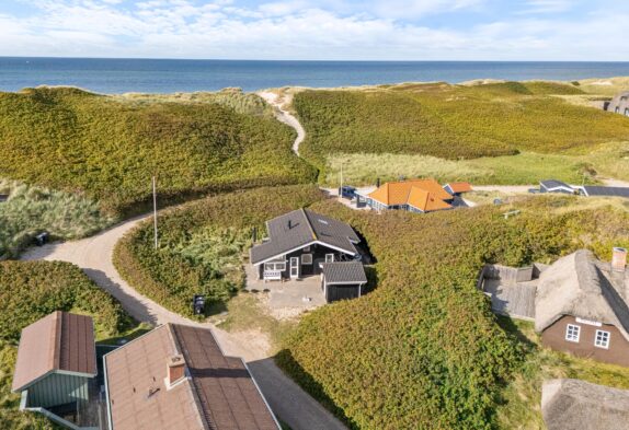 Hyggeligt feriehus tæt på havet med panoramaudsigt