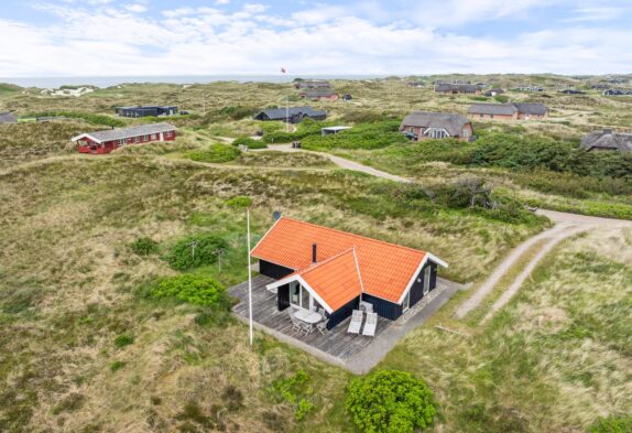 Strandferie i dejligt hus med brændeovn og hyggepotentiale