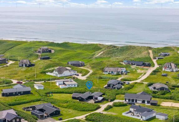 Hyggeligt sommerhus tæt på Vesterhavet