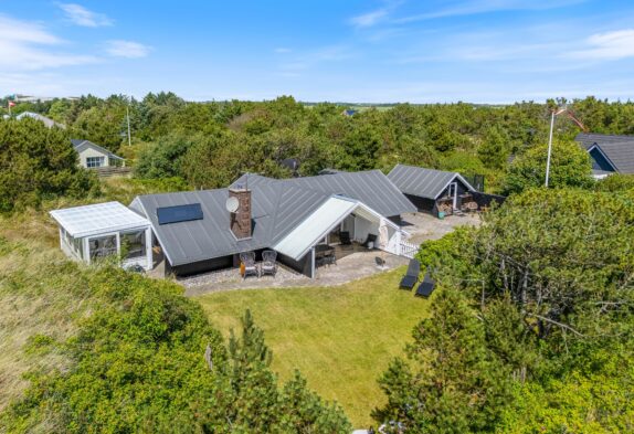 Gemütliches Ferienhaus mit Holzofen, nur 700m zum Strand