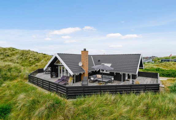 Gepflegtes Haus mit schöner Terrasse, nah an den Dünen
