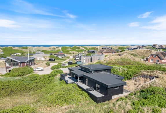 Architektenhaus mit Whirlpool und Sauna in Søndervig