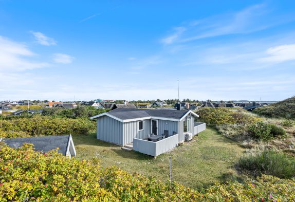 Hyggeligt sommerhus i Søndervig kun 250 meter fra stranden
